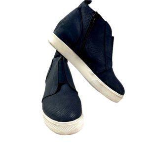 Arizona Platform Sneakers Size 11 M